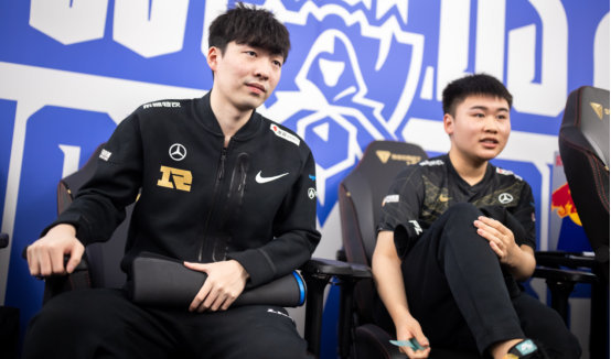 更彰显了他 更彰显了他