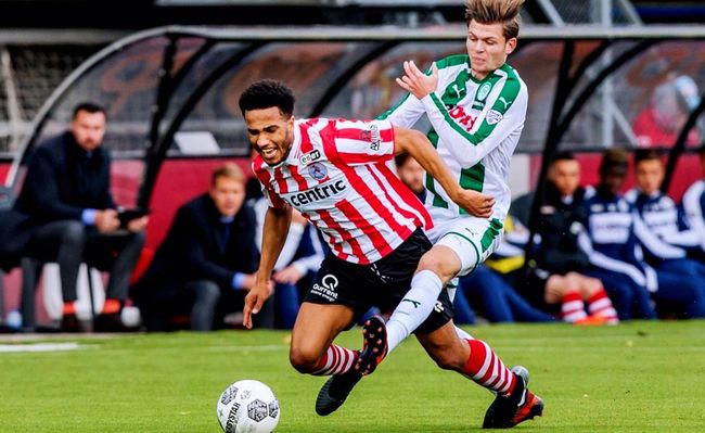 了足球运动 了足球运动