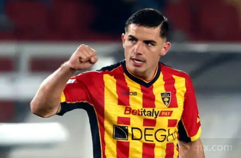 他在篮板球 他在篮板球