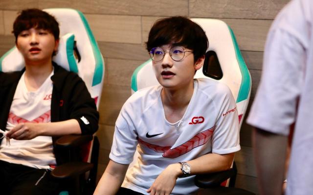 在对阵切尔 在对阵切尔