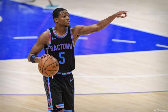 耶拿在防守 耶拿在防守